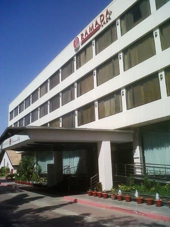 Escorts available at Ramada Plaza Hotel, Shahrah-e-Faisal