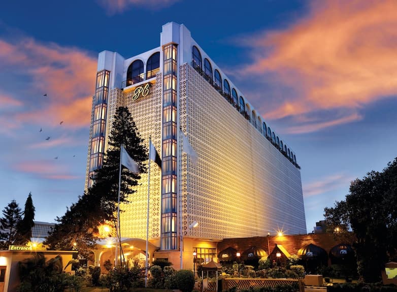 Escorts available at Pearl Continental (PC) Hotel, Club Road, Central Karachi